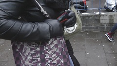 girls-in-leather-jacket-gloves-candid-street