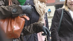girls-in-leather-gloves-candid-street